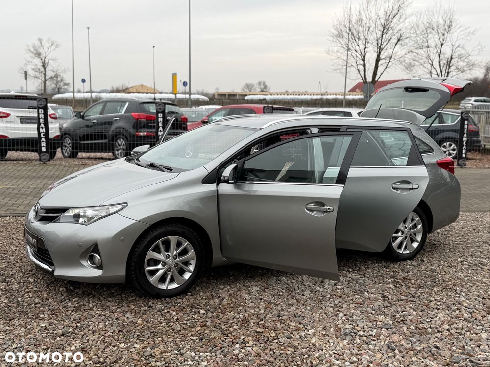 Toyota Auris - 36