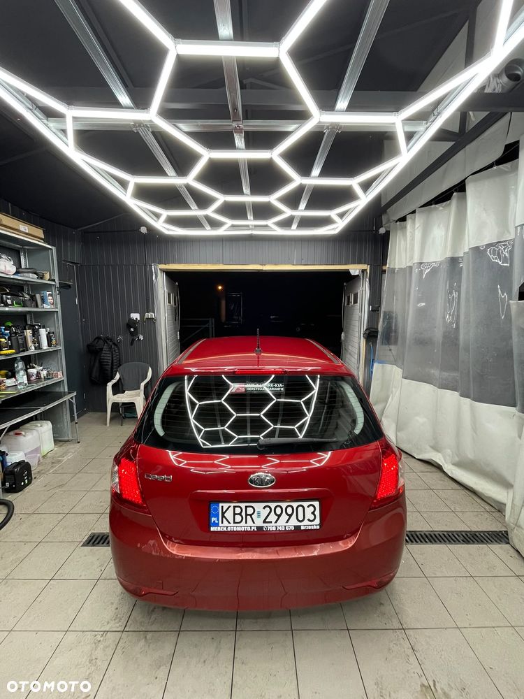 Kia Ceed - 22