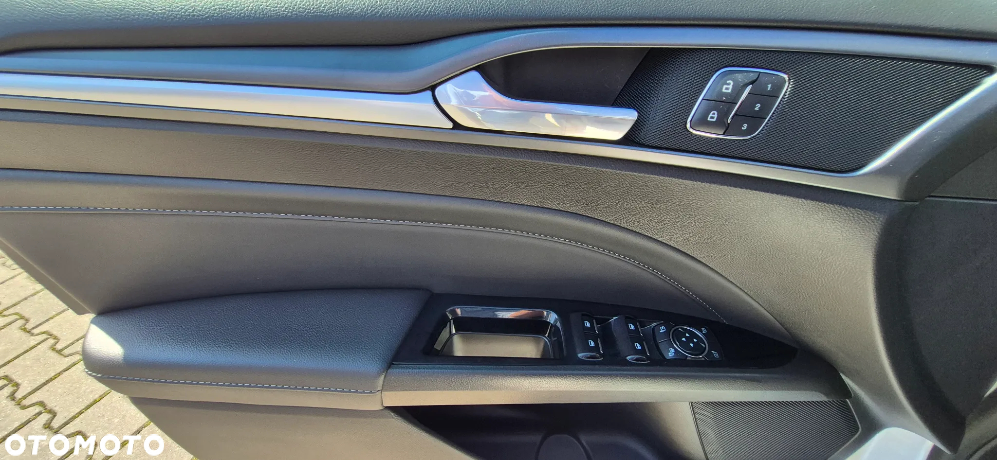 Ford Mondeo 2.0 Hybrid Titanium - 19
