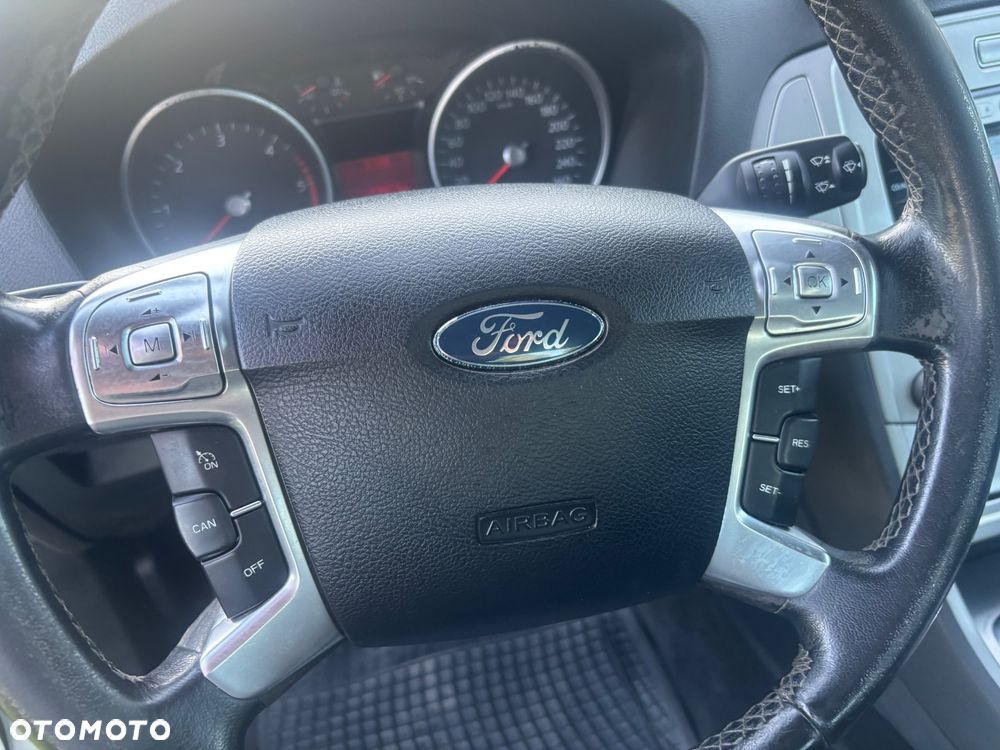 Ford Mondeo - 14