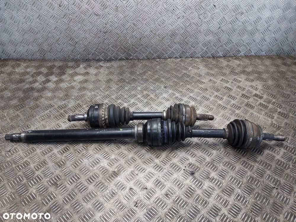 PÓŁOŚ LEWY PRZÓD + PRAWY PRZÓD 5B VOLVO 850 I 2.5 TDI KRÓTKA DŁUGA - 1