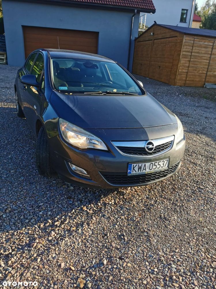 Opel Astra IV 1.4 T Cosmo - 1