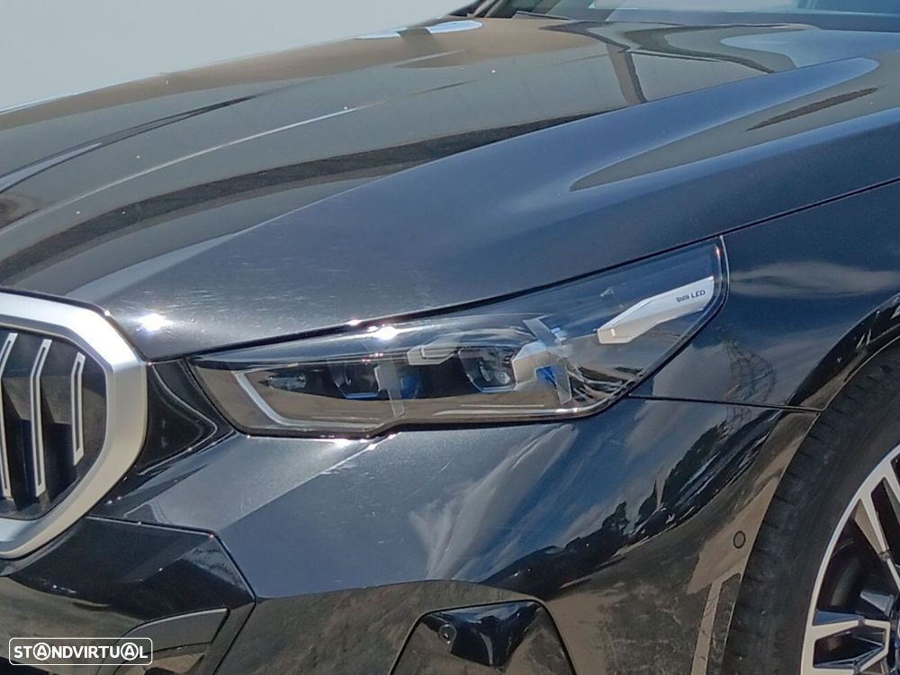 BMW 530 e Pack Desportivo M - 3