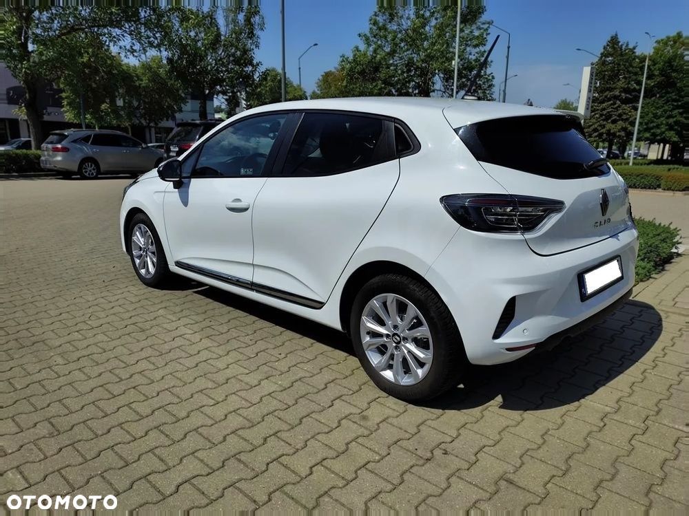 Renault Clio - 8