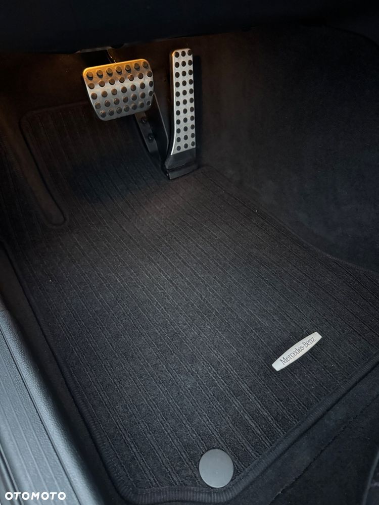 Mercedes-Benz Klasa E 220 CDI 7G-TRONIC - 22
