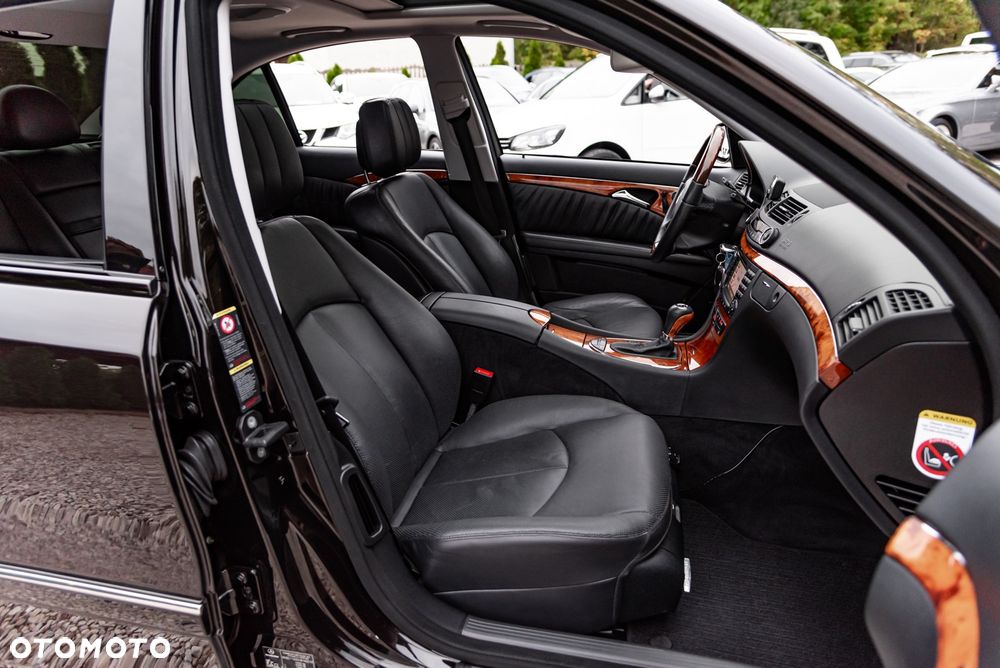 Mercedes-Benz Klasa E 500 4-Matic Avantgarde - 25