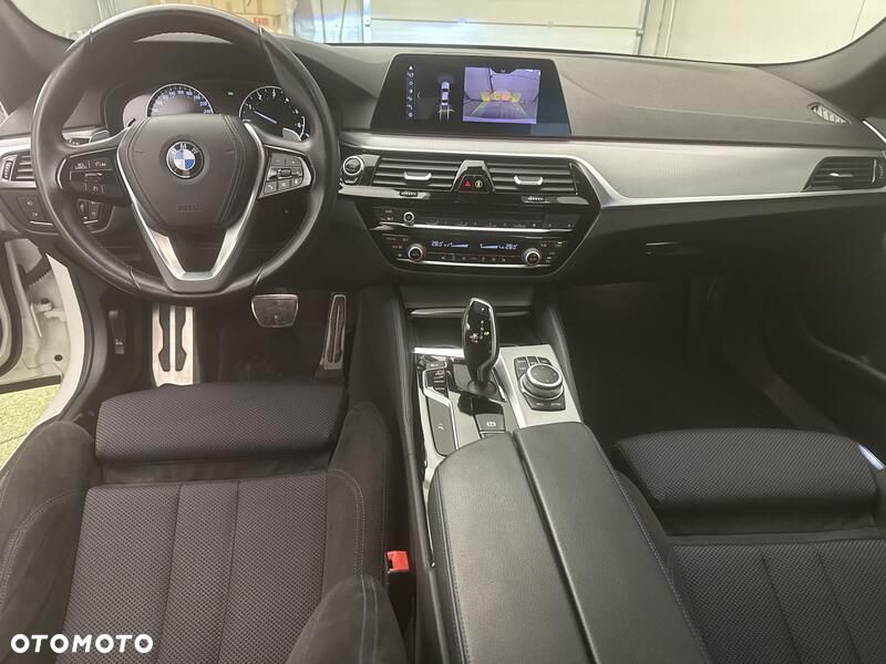 BMW Seria 5 530i GPF xDrive M Sport sport - 22