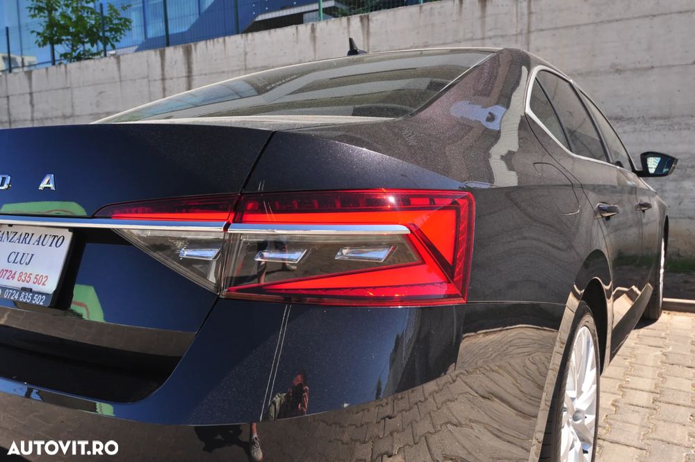 Skoda Superb 2.0 TDI DSG Ambition - 11