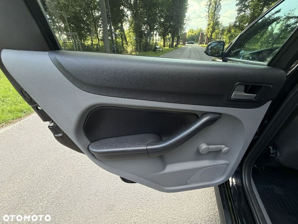 Ford Focus - 22