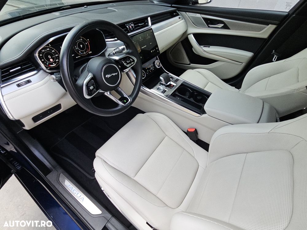 Jaguar XF D200 AWD R-Dynamic SE - 4