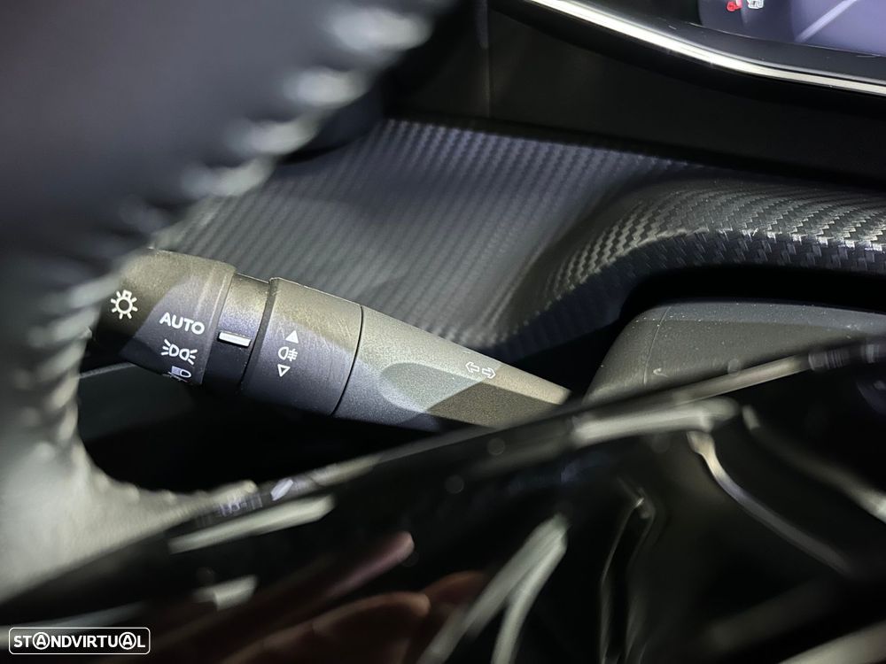 Peugeot 2008 1.2 PureTech Allure Pack - 37