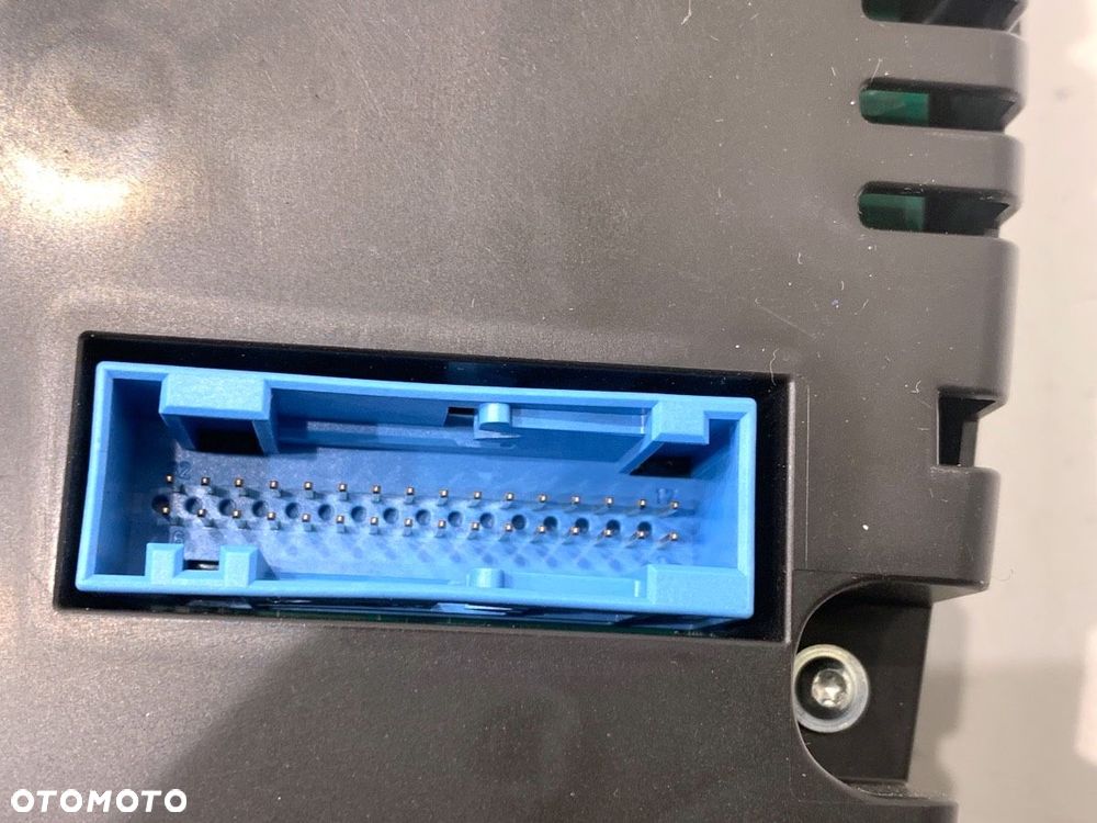 LICZNIK  SEAT ALHAMBRA (710, 711) 2010 - 2022 2.0 TDI 125 kW [170 KM] olej napędowy 2010 - 2013 - 4