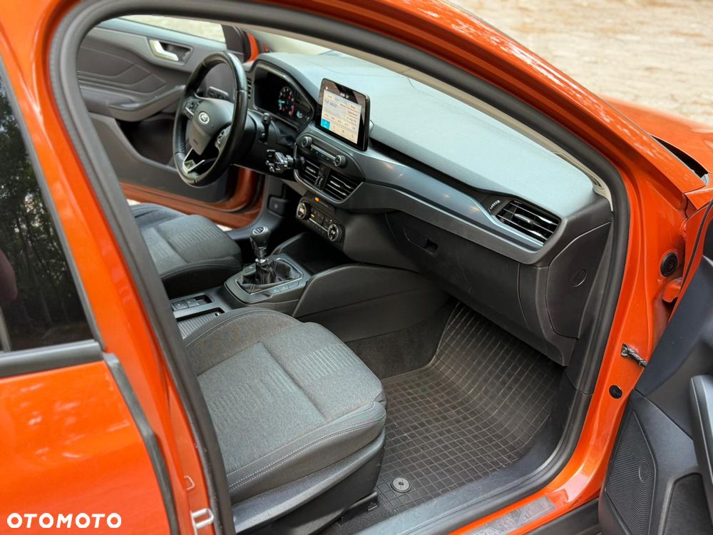 Ford Focus 1.0 EcoBoost Active - 28
