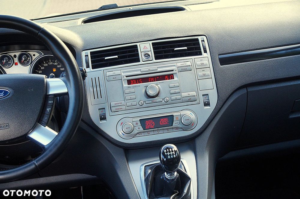 Ford Kuga 2.0 TDCi 4x4 Titanium - 13