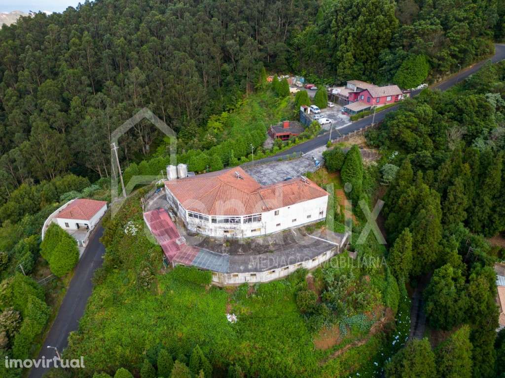 Moradia T3+2 para venda em Santo António da Serra - Grande imagem: 2/38