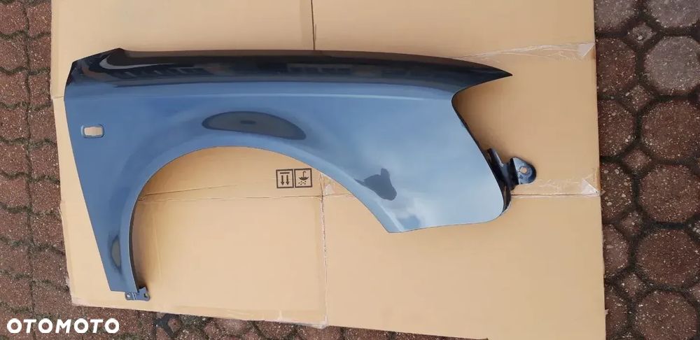 Błotnik AUDI A4 B7 LX7Z (Delfingrau szary metalik) prawy przód do modeli sedan kombi od 2004 do 2007 - 1