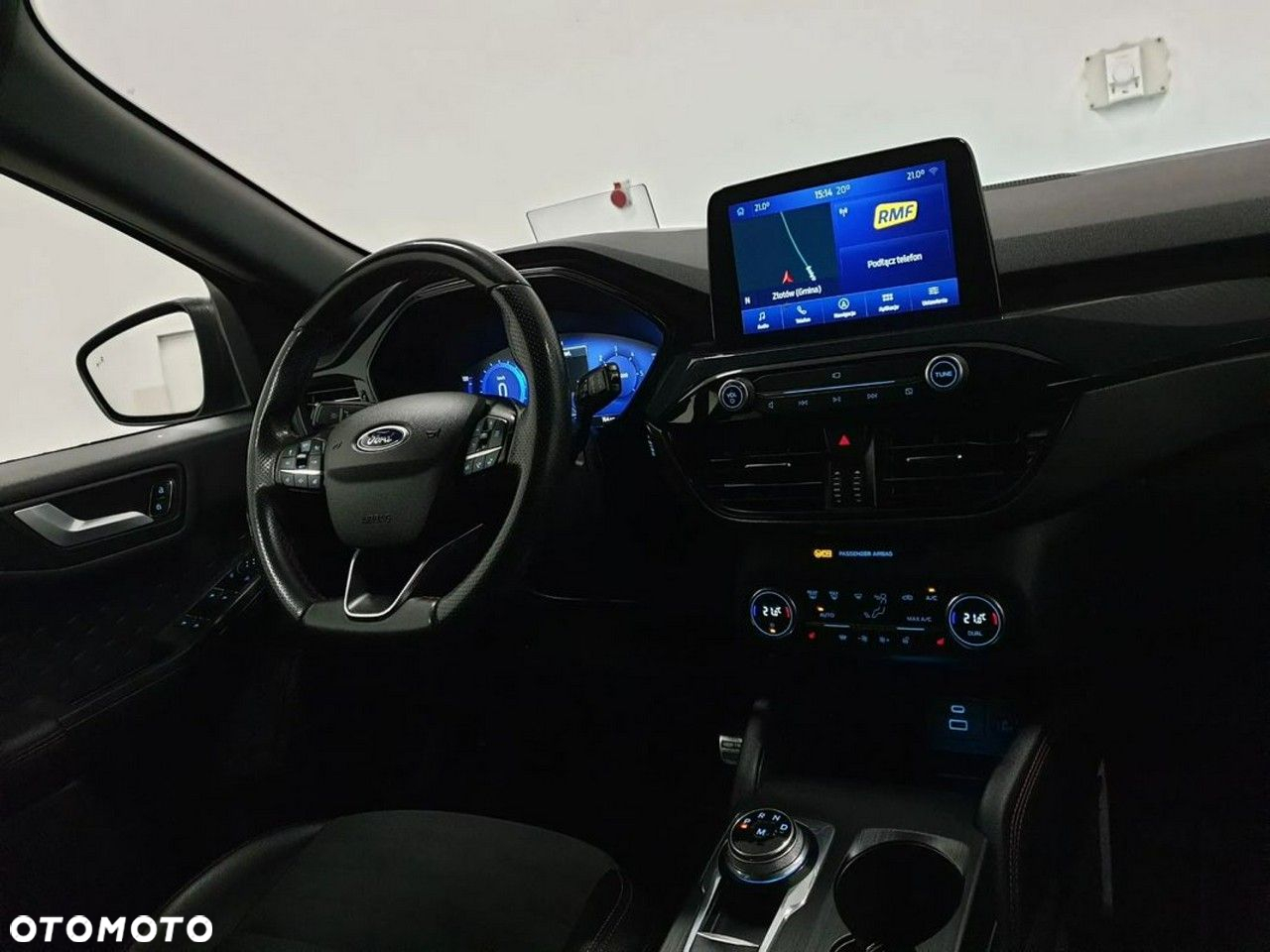 Ford Kuga 2.0 EcoBlue 4x4 ST-LINE X - 2
