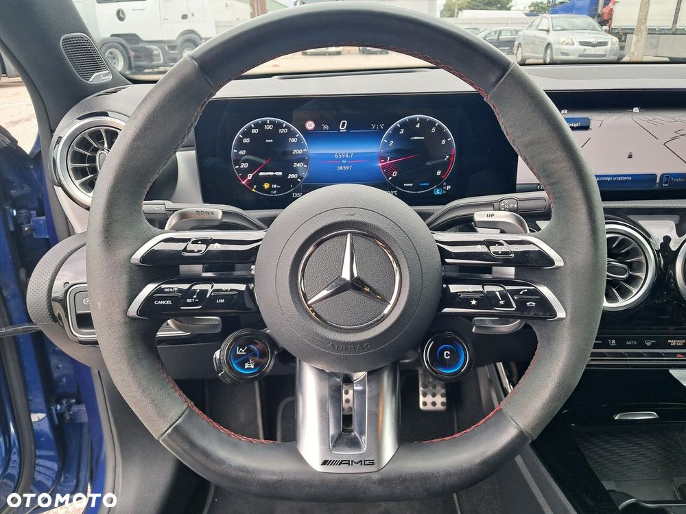 Mercedes-Benz Klasa A 35 AMG 4-Matic 8G-DCT - 9