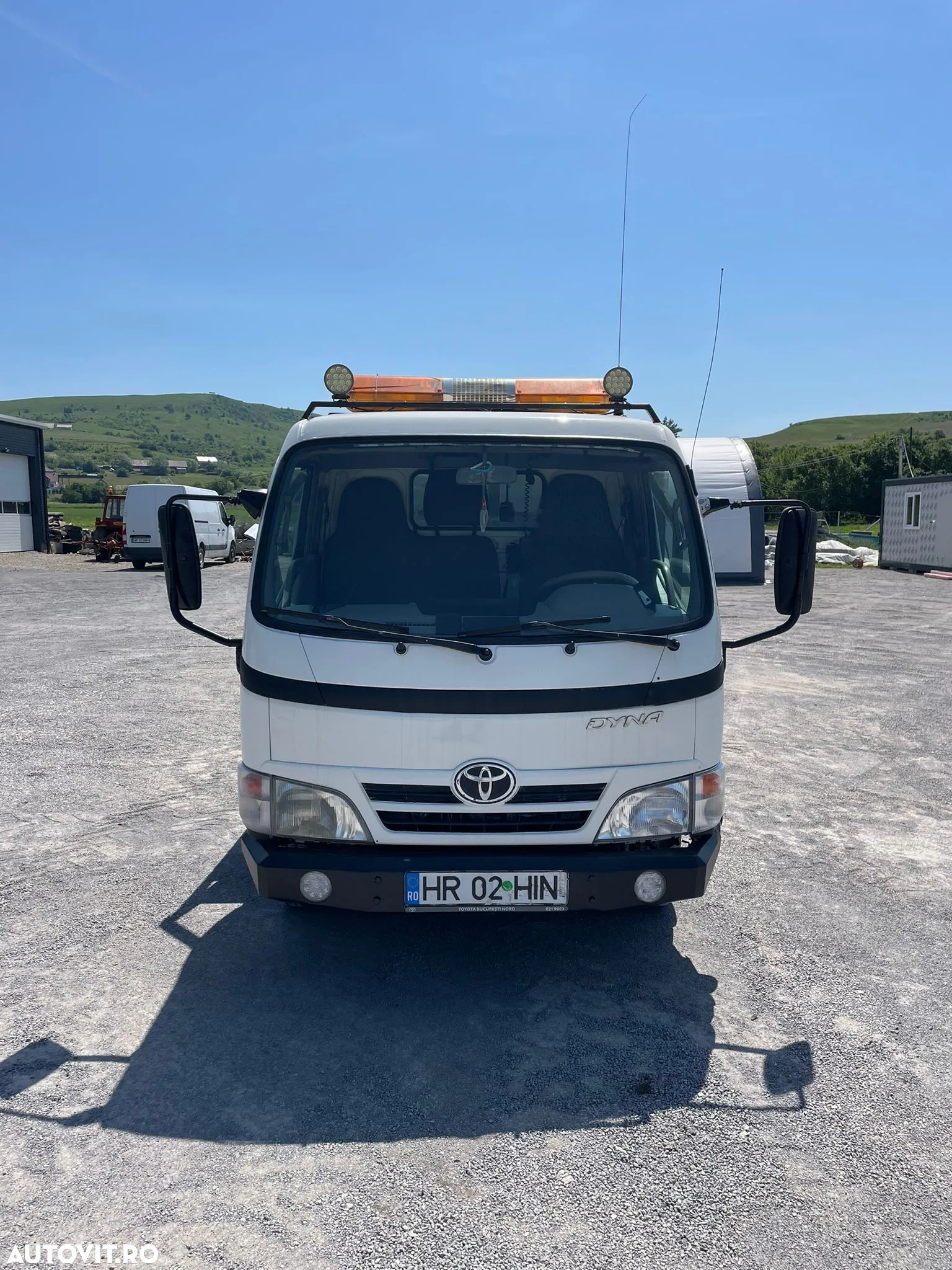 Toyota DYNA - 2