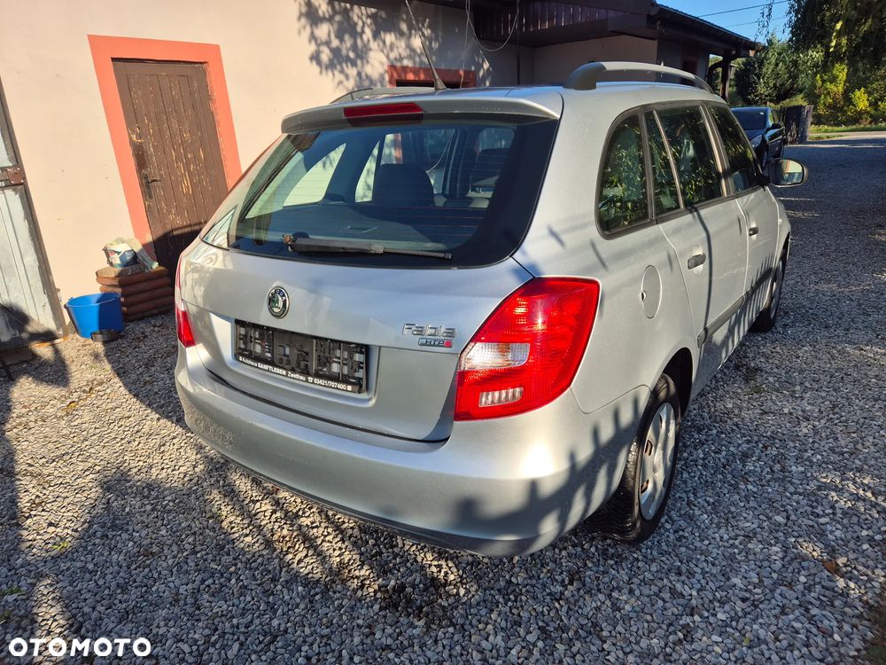 Skoda Fabia 1.2 HTP Combi Classic - 12
