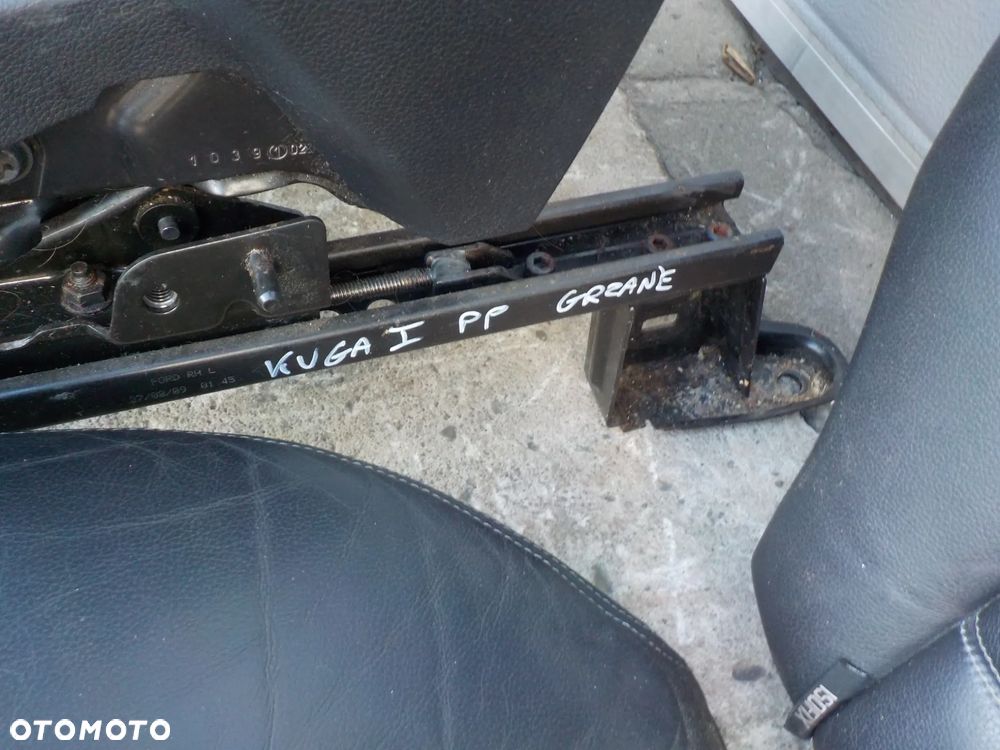 FORD KUGA MK1 FOTEL PRAWY PRZÓD GRZANY - 6