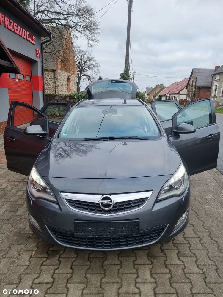Opel Astra 2.0 CDTI DPF Sports Tourer Automatik Design Edition - 9