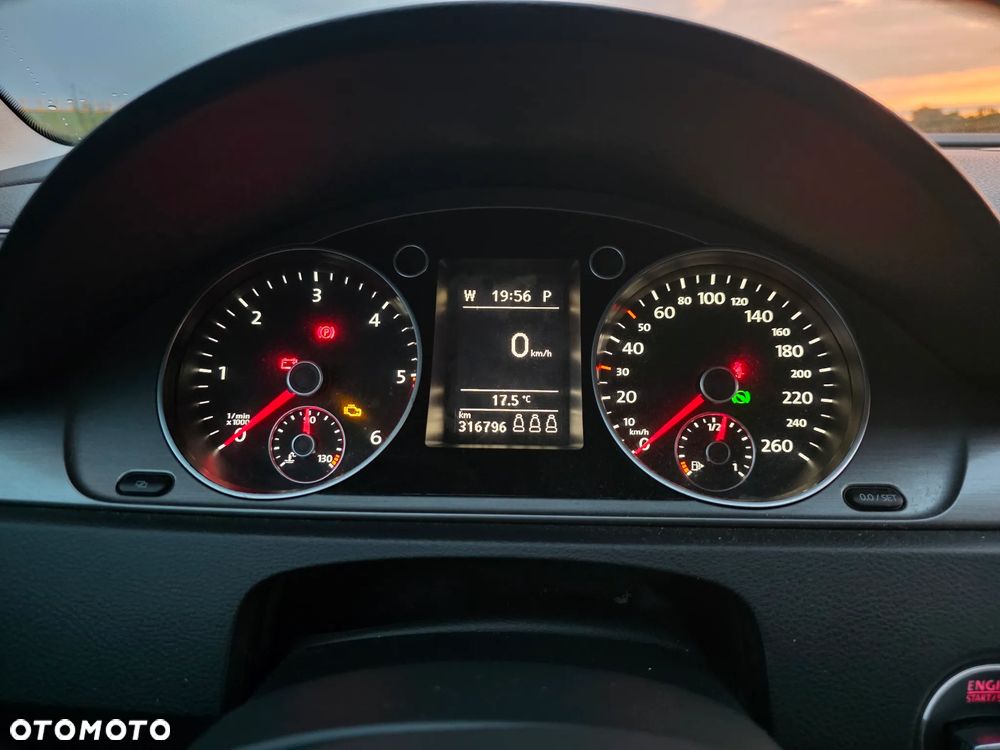 Volkswagen Passat 2.0 TDI DPF Comfortline DSG - 13