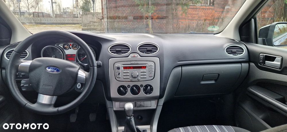 Ford Focus - 24