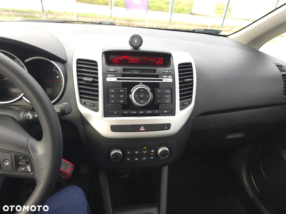 Kia Venga 1.4 CRDi L - 24