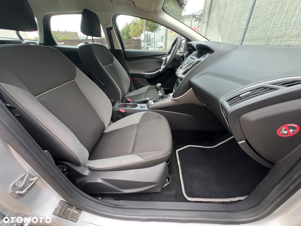 Ford Focus 1.6 TDCi DPF Champions Edition - 14