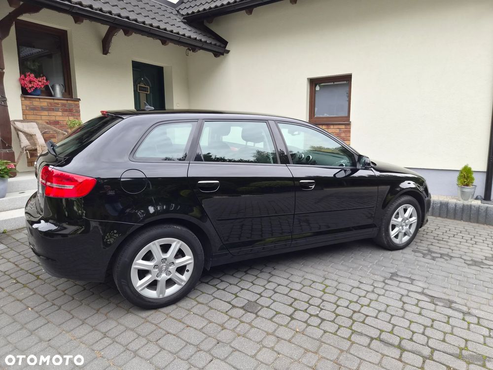 Audi A3 Sportback 1.6 TDI S tronic Attraction - 28