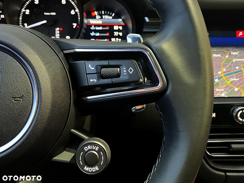 Porsche Macan - 25