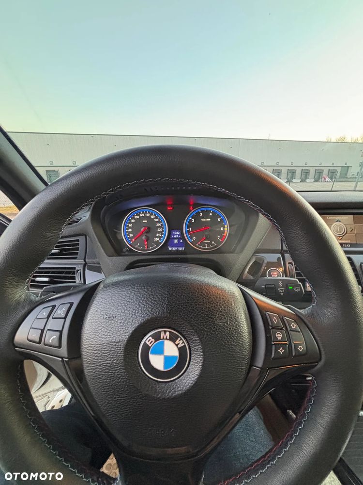 BMW X5 xDrive48i - 15