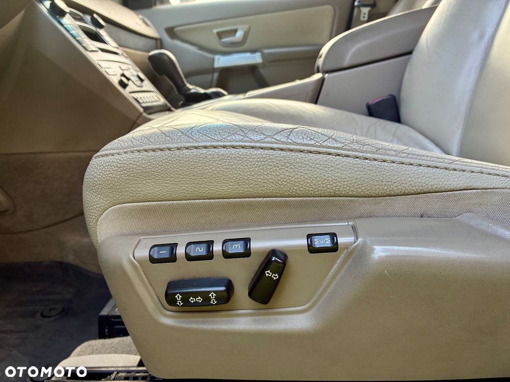 Volvo XC 90 4.4 V8 AWD Momentum - 18