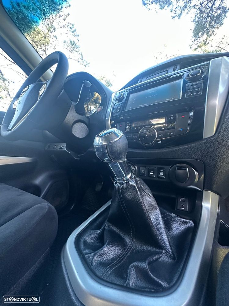 Nissan Navara 2.3 dCi CD 4WD N-Connecta Navi+Barras - 21