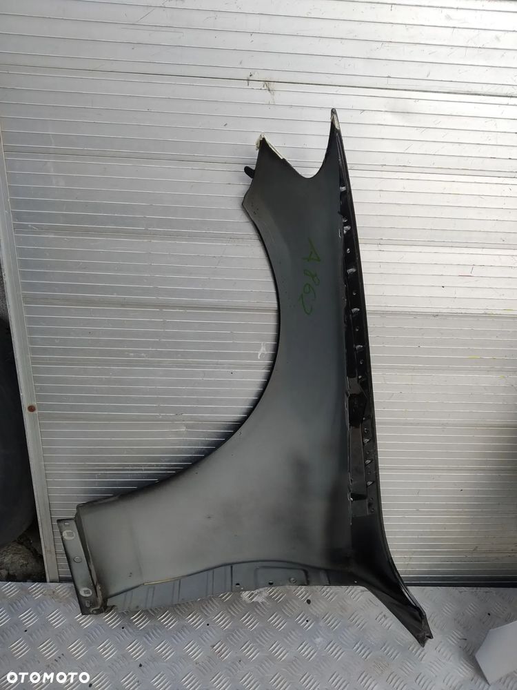 A862/F60/F582/F911/H208 PRAWY BŁOTNIK MERCEDES W205 - 7