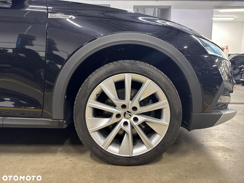 Skoda Octavia 2.0 TDI 4x4 Scout DSG - 40
