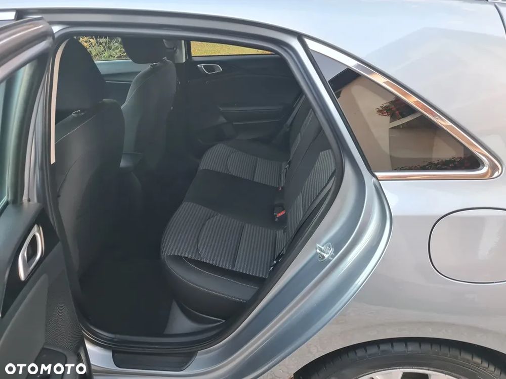 Kia Ceed 1.5 T-GDI Business Line - 14