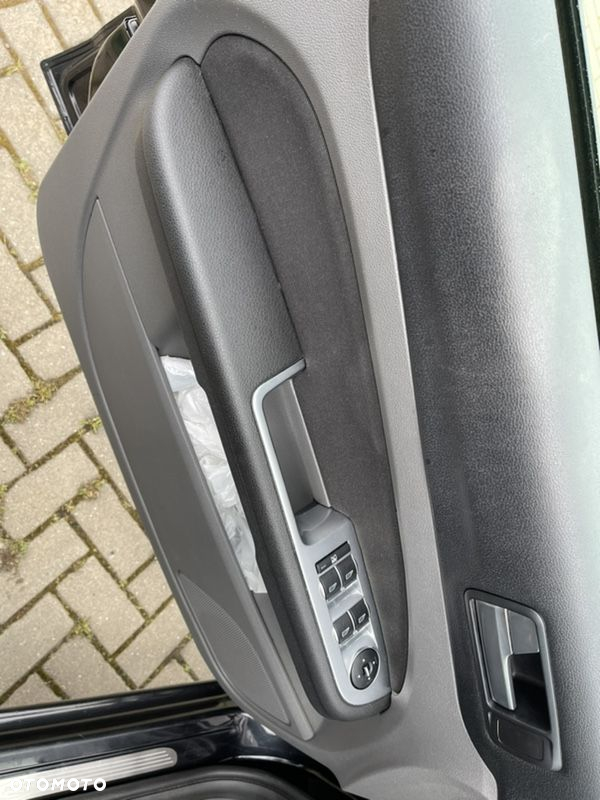 Ford Focus 1.8 FF Platinium X - 28