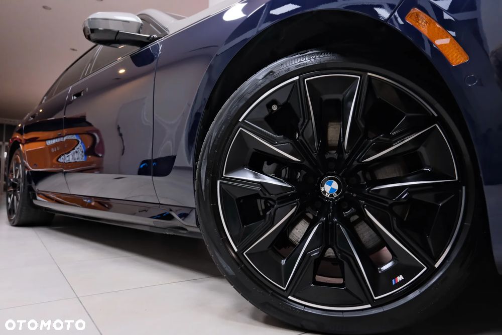 BMW i7 105.7kWh xDrive60 M Sport - 7