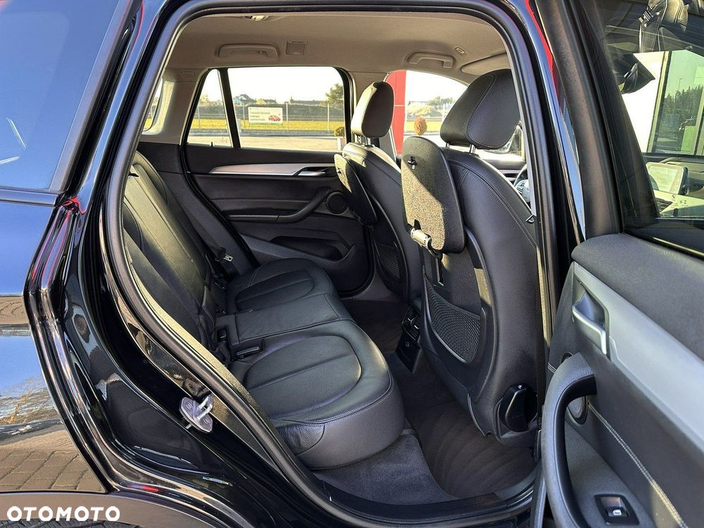 BMW X1 xDrive20i Sport - 14