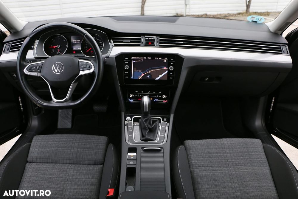 Volkswagen Passat 2.0 TDI SCR DSG Elegance - 8