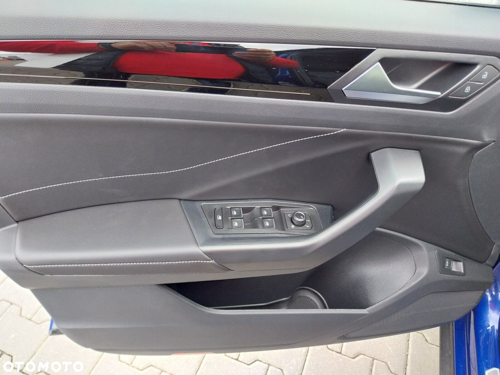 Volkswagen T-Roc - 14
