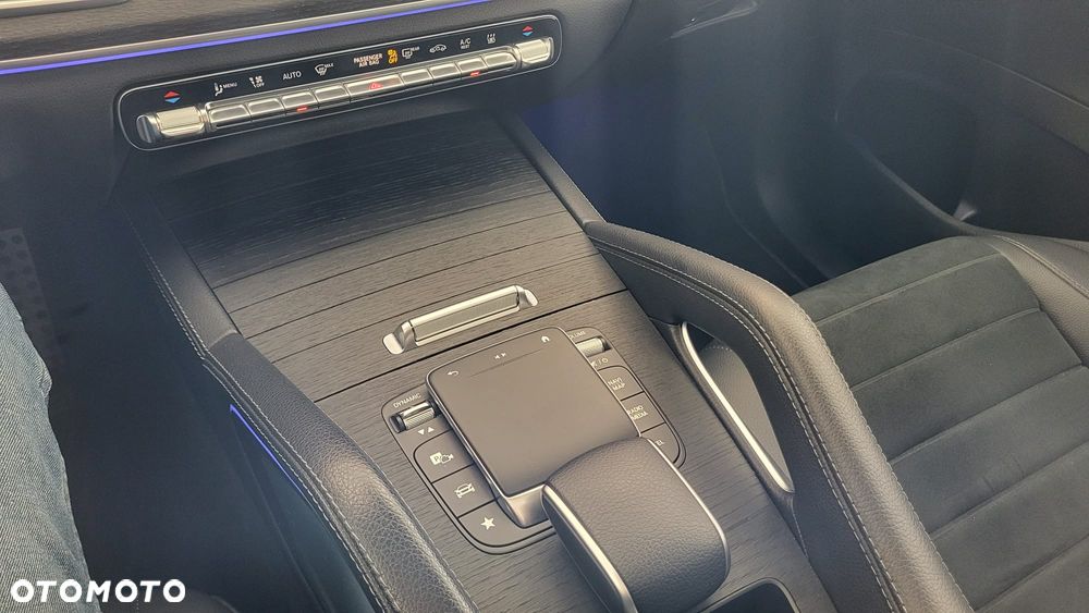 Mercedes-Benz GLE - 12