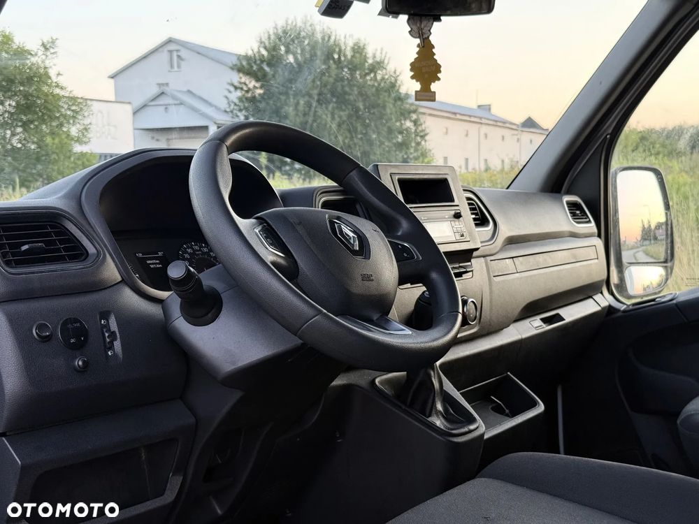 Renault Master III - 11