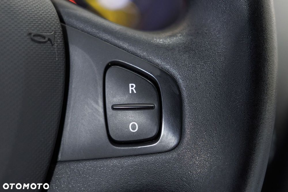 Renault Clio 1.2 16V Life EU6 - 37