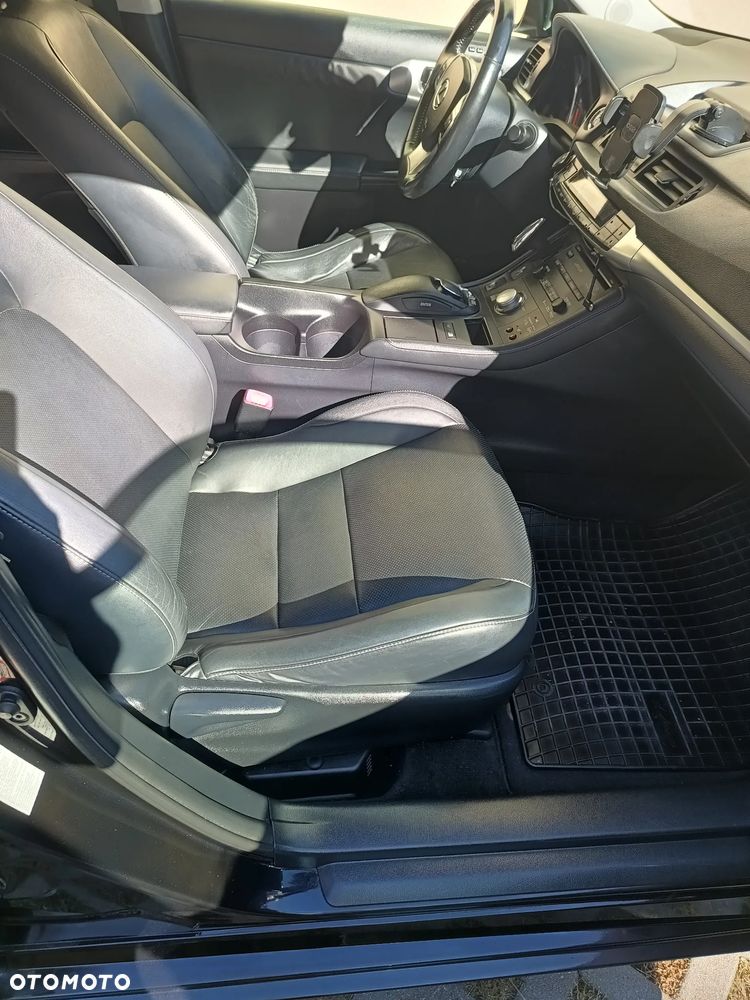 Lexus CT - 25