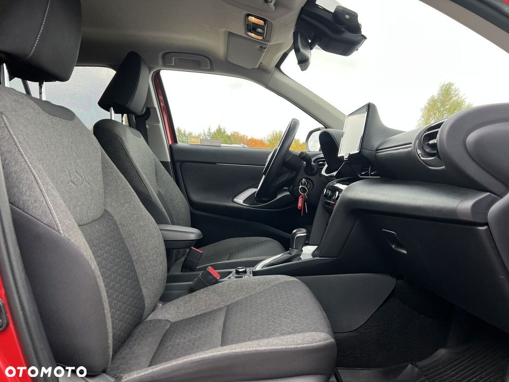 Toyota Yaris Cross Hybrid 1.5 Comfort 4x4 - 11