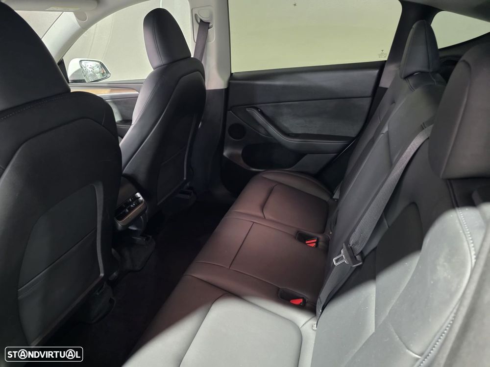 Tesla Model Y Long Range Tração Integral - 16