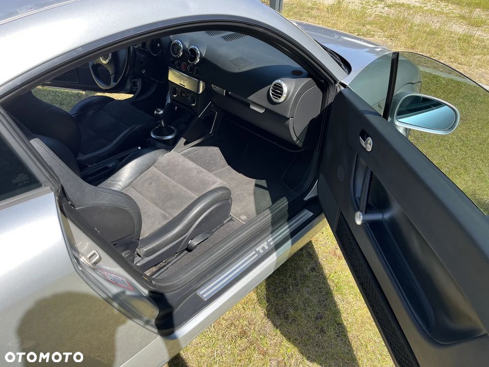 Audi TT Coupé 1.8T Quattro - 9